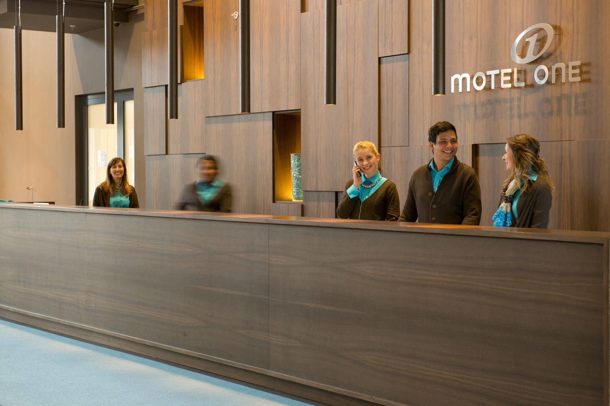 Motel One Muenchen-Campus Exterior photo